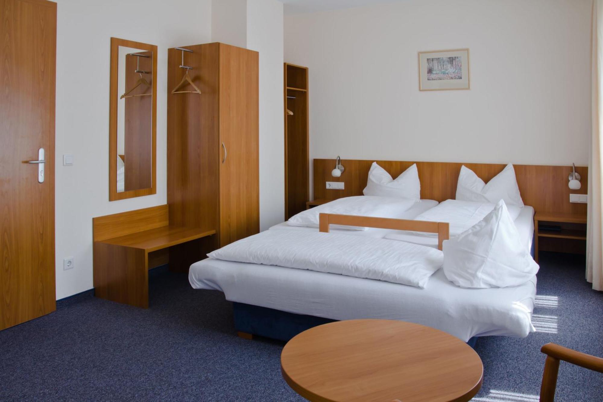 Gaestehaus Zur Kurve Zirndorf Habitación foto