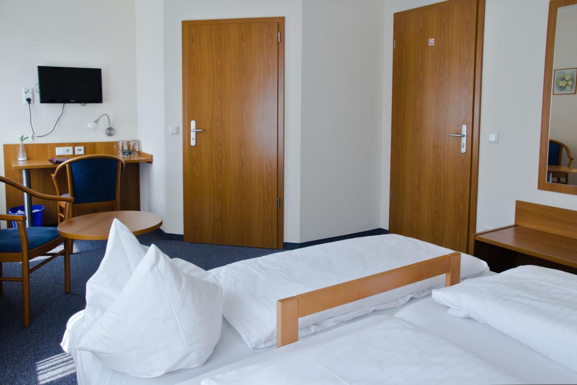 Gaestehaus Zur Kurve Zirndorf Habitación foto
