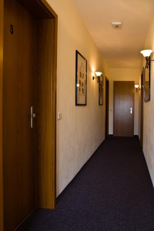 Gaestehaus Zur Kurve Zirndorf Exterior foto
